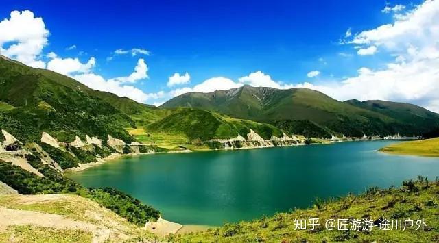 青海智境，科技与自然融合的未来生活新篇章